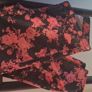 Rock and republic hamburg rose print jeans size 8